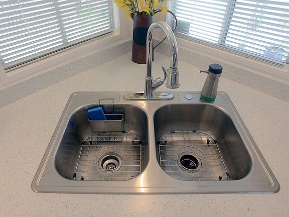 5th image of 3236 Bay Aristocrat Dr
