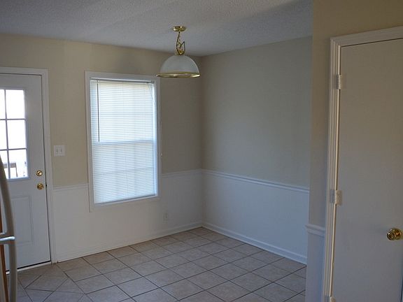 3rd image of 394 Jack Miller Blvd