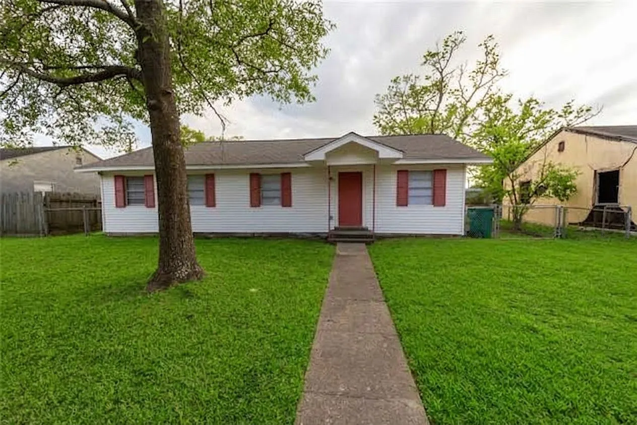 3 bed, 1500 sqft, $1,550 — Photo 1