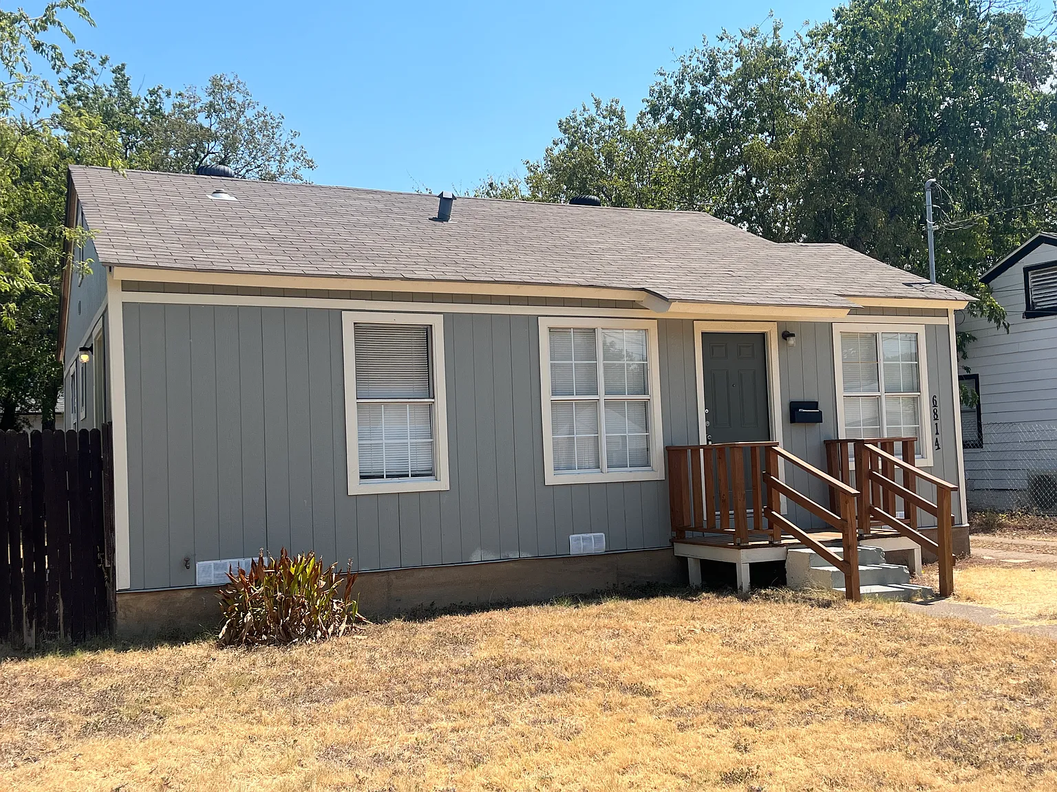 2 bed, 796 sqft, $1,600 — Photo 3