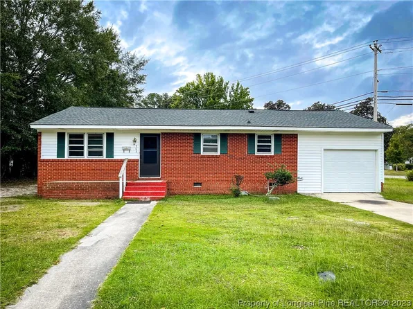 703 W 20th St, Lumberton, NC 28358