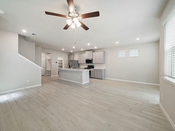 5th image of 5503 Camaguey St