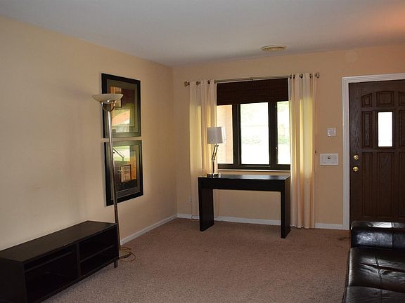 4th image of 1735 Leona Dr