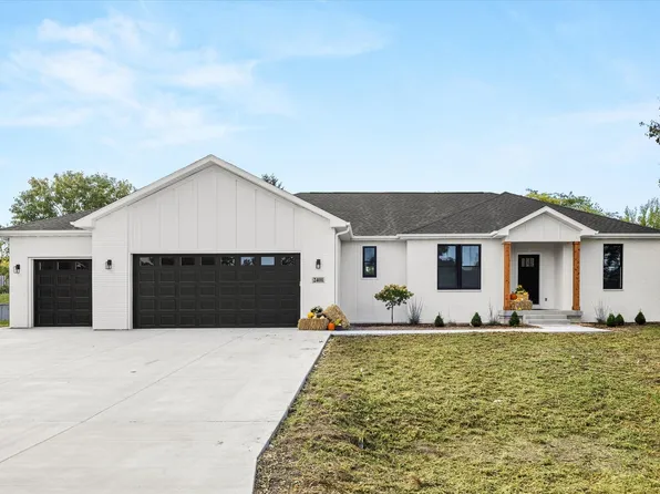 2401 Indian Grass Rd, Morris, IL 60450
