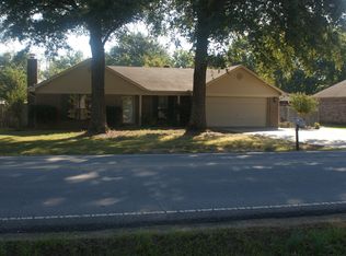 354 E German Ln, Conway, AR 72032