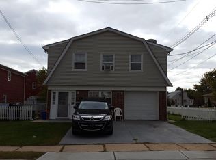 39 Spruce St, Carteret, NJ