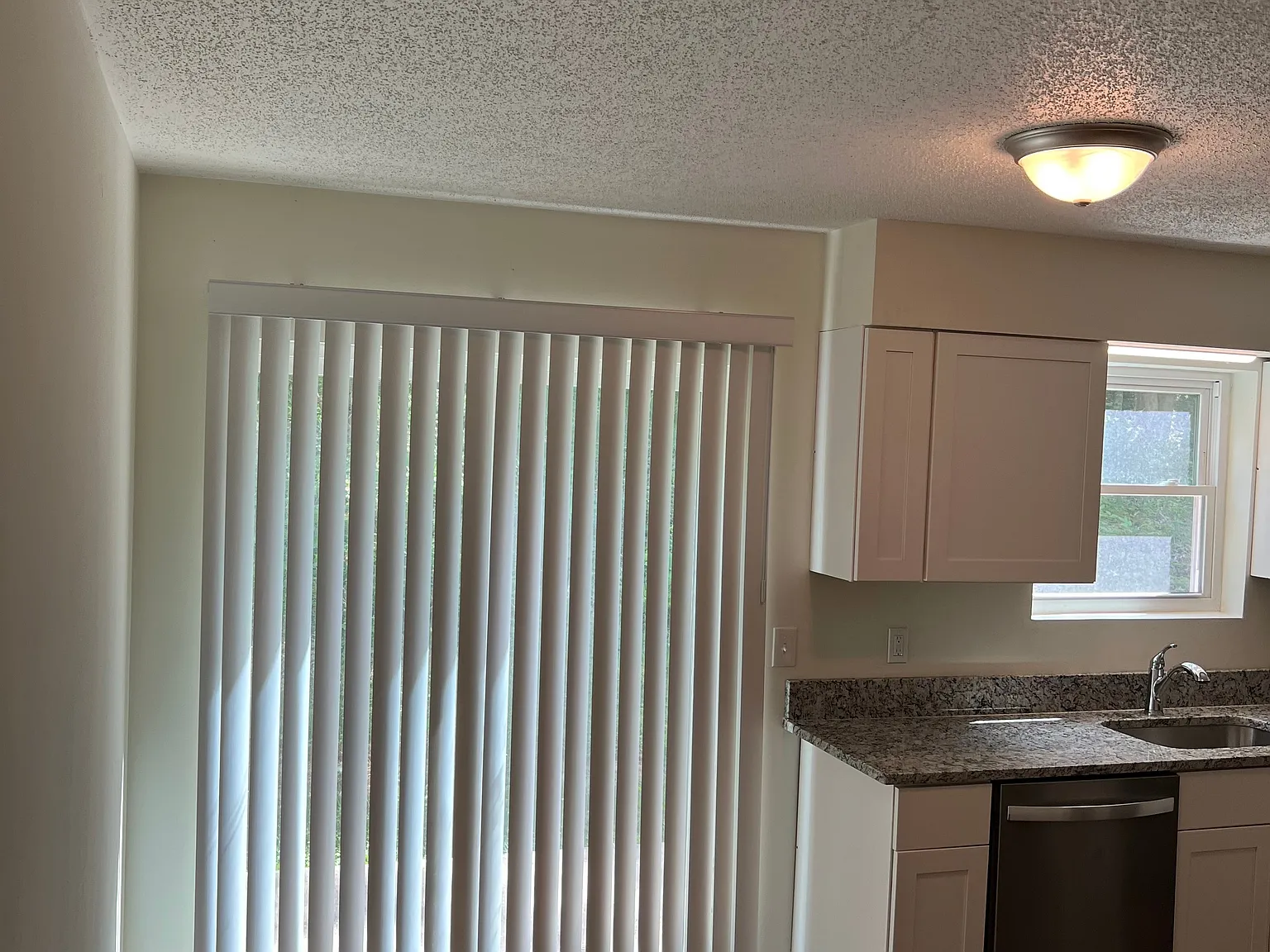 2 bed, 1.5 bath, $1,145 — Photo 4