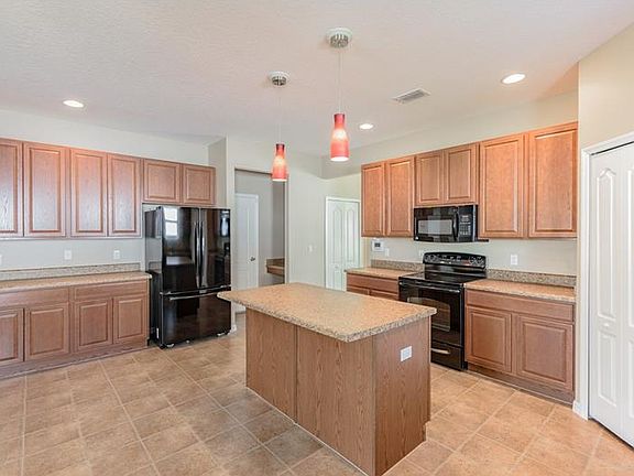5th image of 347 Gladesdale St