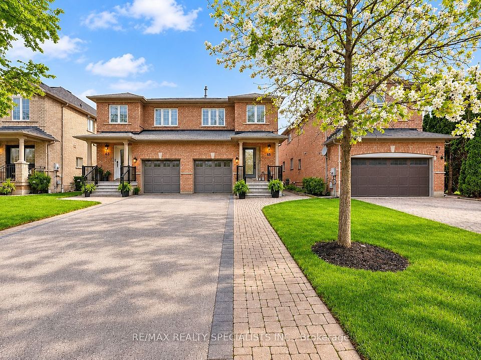 1st image of 65 Ironhorse Cres