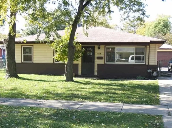 1394 Forest Pl, Calumet City, IL 60409