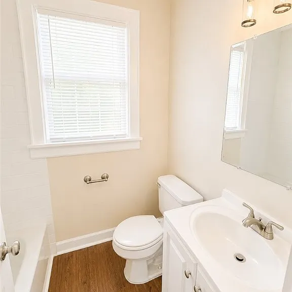 1333 E 35th St — Photo 11