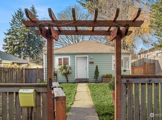 8137 34th Ave SW, Seattle, WA 98126