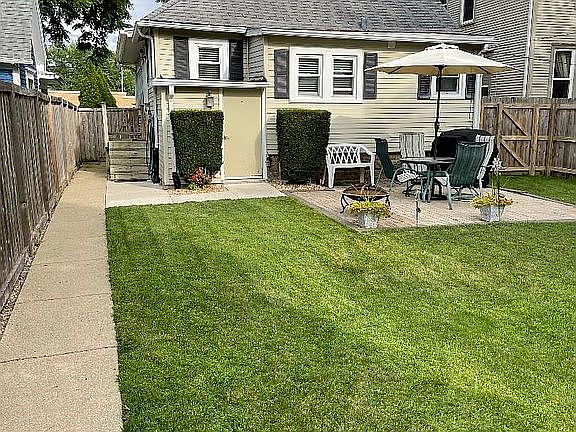 3rd image of 647 Haish Blvd