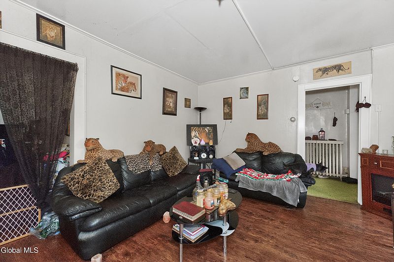 4th image of 12 Quail Street