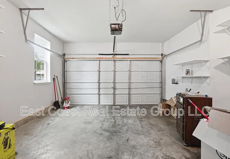 5123 Ironsides Dr — Photo 32