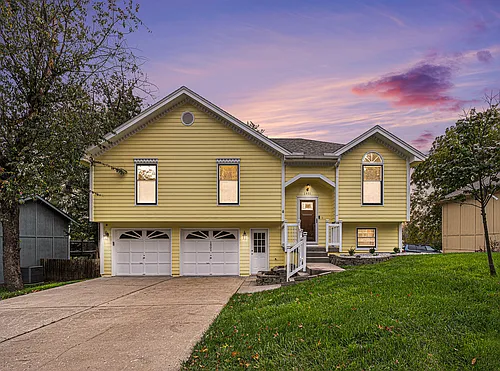1401 NE Weddle Ln Photo 1 1401 NE Weddle Ln Photo 1