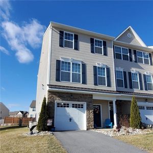 1362 Black Forest Dr S, Allentown, PA, 18104