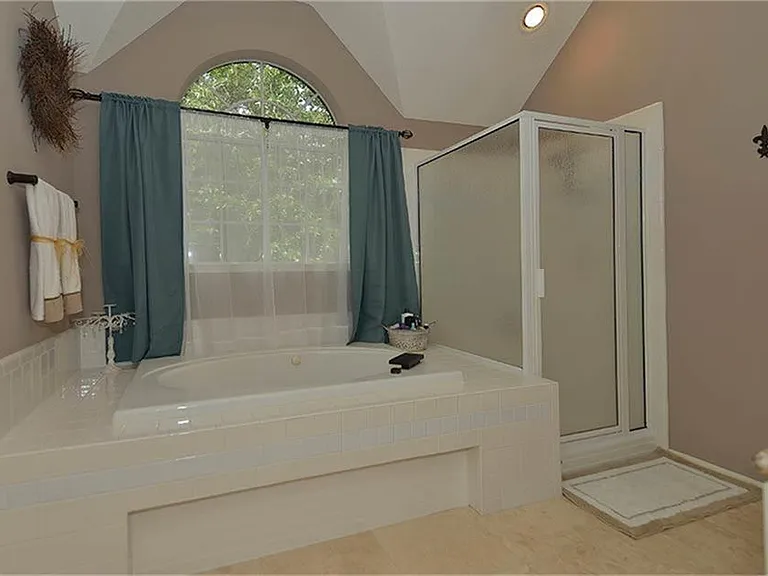 118 Wisteria Walk Cir — Photo 16