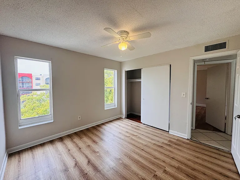 2800 NW 56th Ave — Photo 18