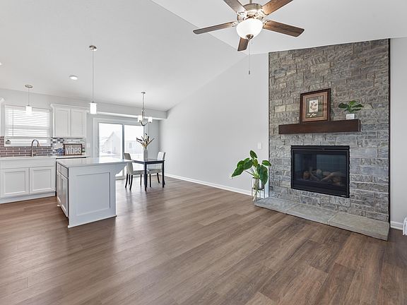 4th image of 4446 N Rutgers Ct