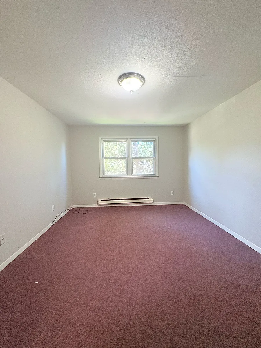 Building Photo - 60 Donna Dr #B7