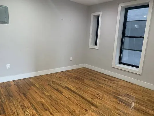 Rented by Premier Metro Realty Corp | media 7
