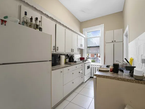 292 Daly Ave #1, Ottawa, ON K1N 6G5