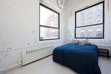 Rented by R New York