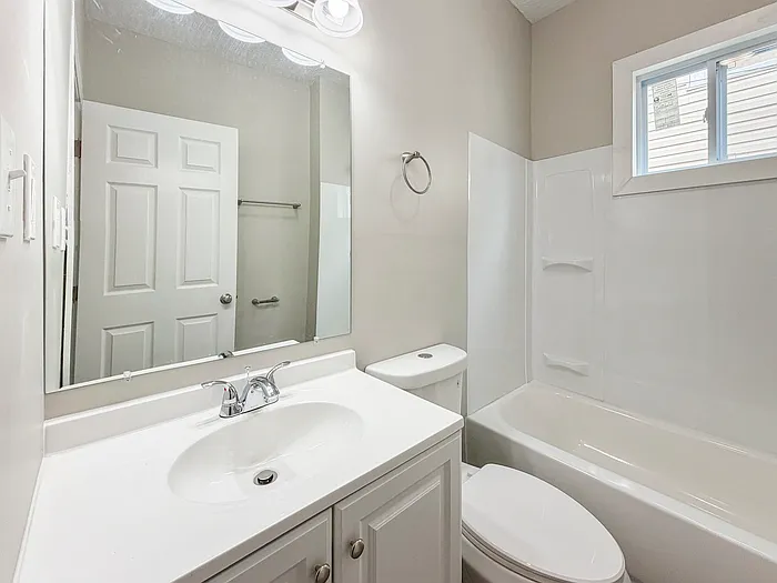 823 S 38th St — Photo 12