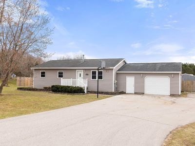 1842 Black Bark Ln, Traverse City, MI, 49696