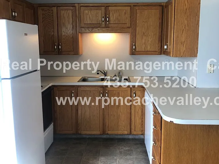 360 N 400 W — Photo 18