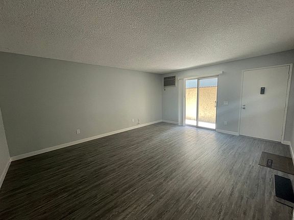 5th image of 4032 Centre St APT C