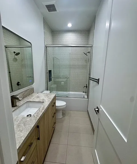 2205 Marshallfield Ln #B — Photo 37