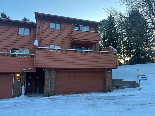 3020 Manitoba Ln