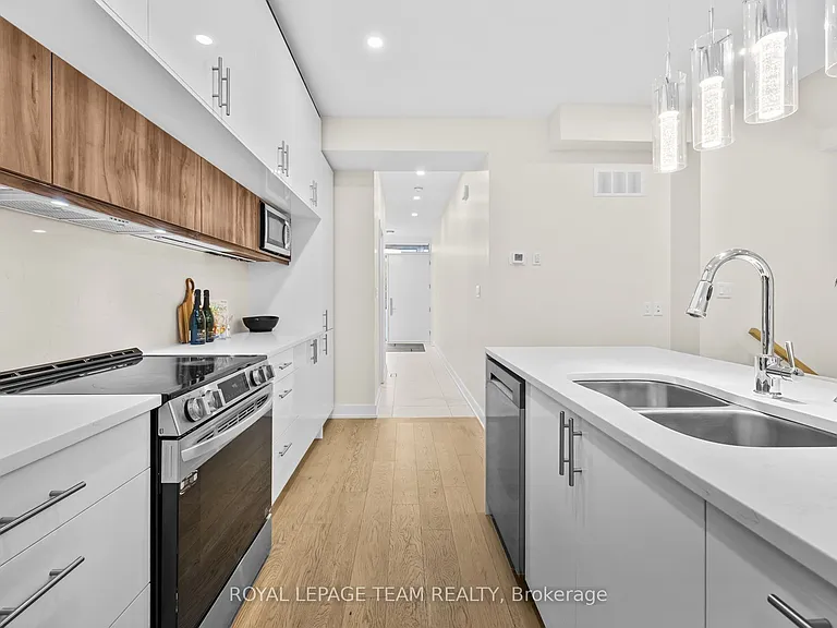 498 Wentworth Ave — Photo 5