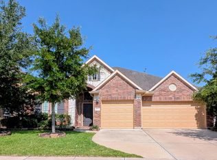 14822 Twin Waters Ct, Houston, TX 77044