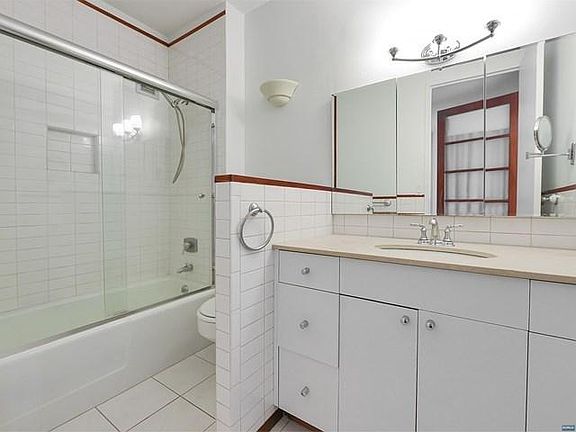 5th image of 7002 Boulevard E #16E