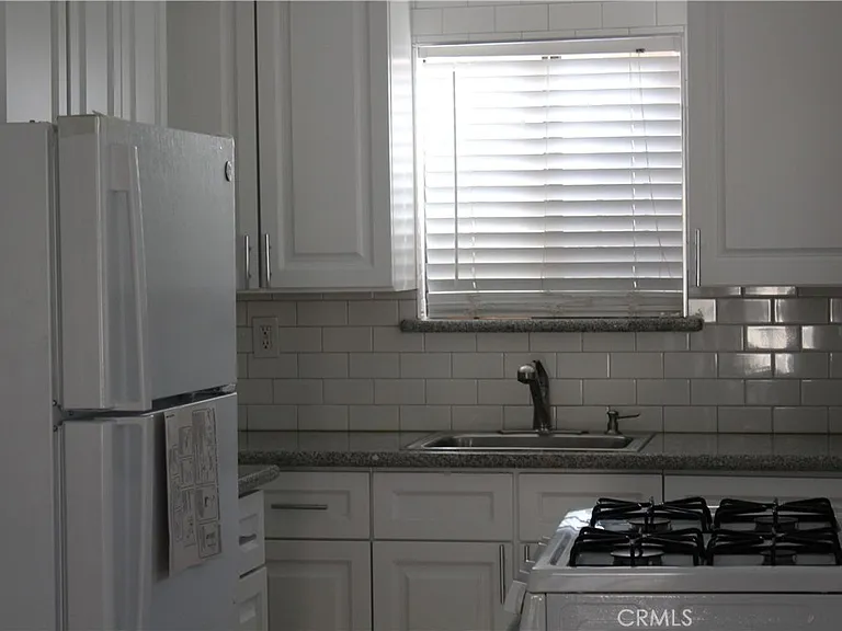 1117 Coronel St — Photo 2