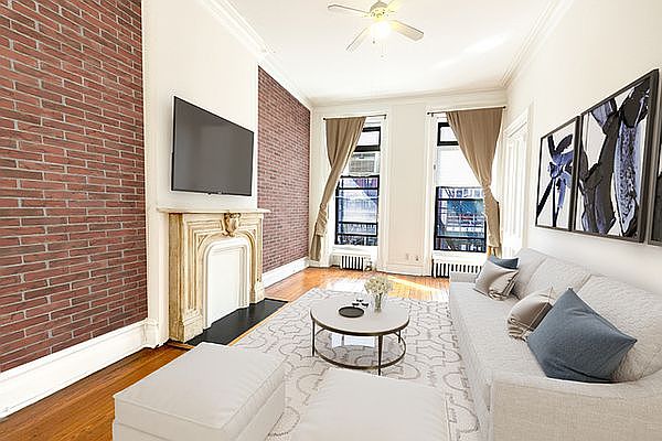 1st image of 200 8th Ave APT 2