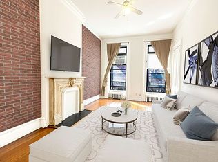 200 8th Ave APT 2, New York, NY 10011