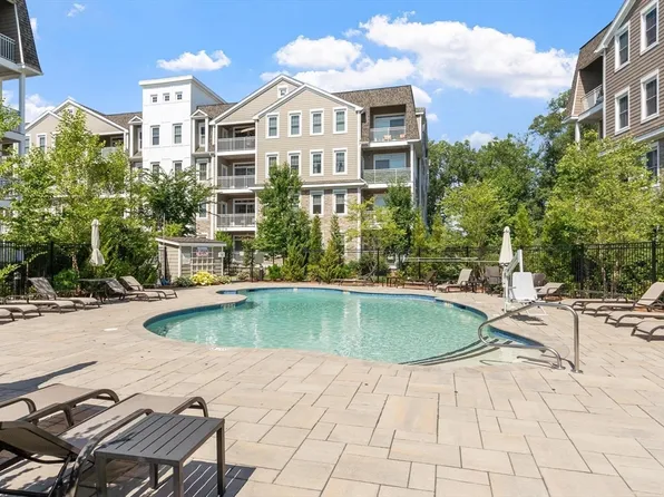 320 Middlesex Ave #E307, Medford, MA 02155