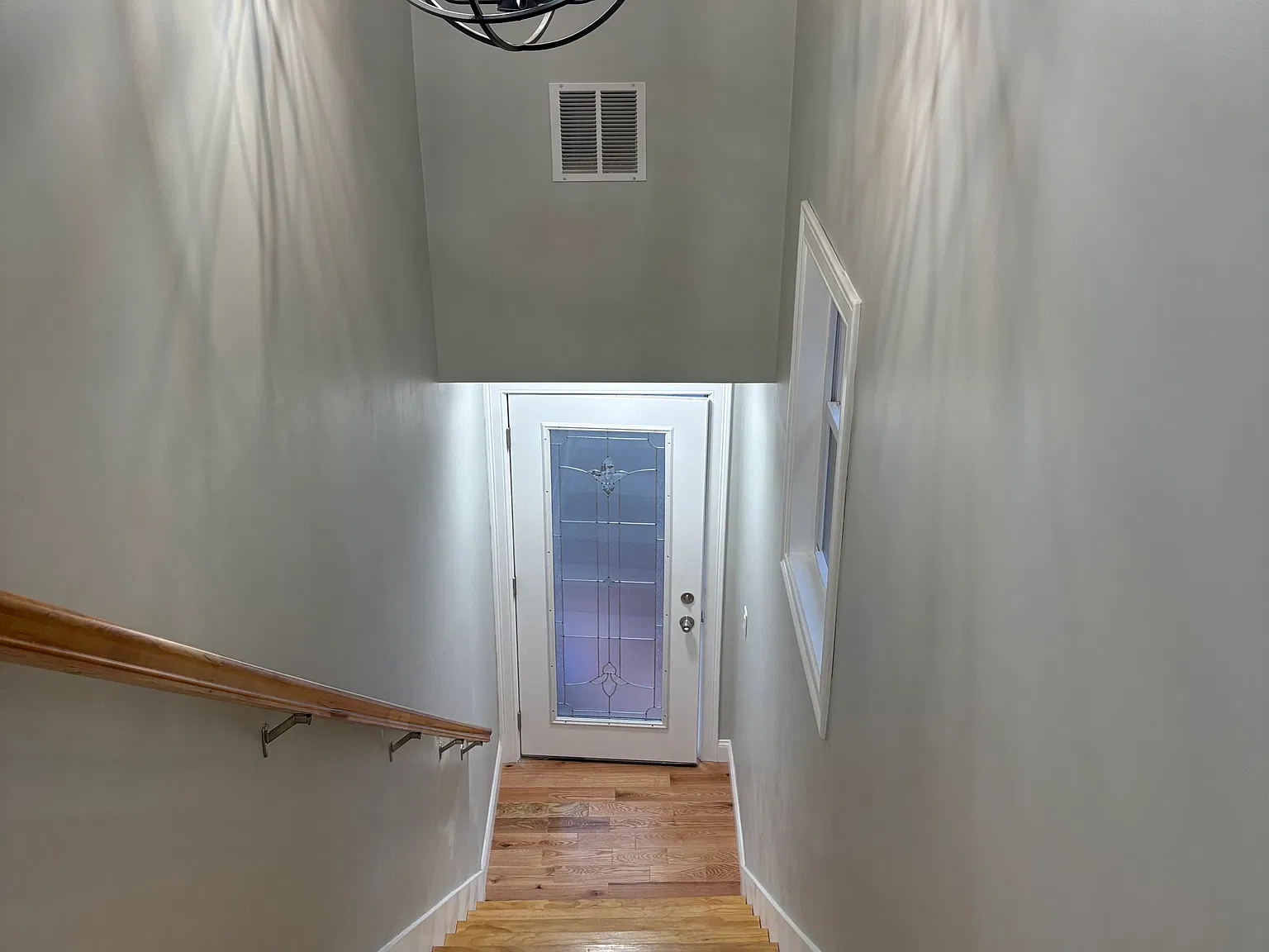 3 bed, $2,500 — Photo 1