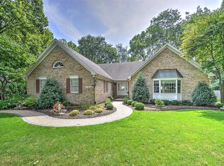 1416 Sherwood Ln, Geneva, IL 60134