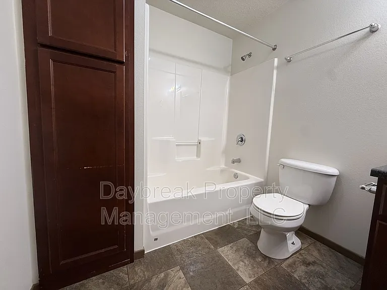 331 16th St S #9 — Photo 14