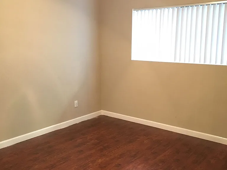 Magnolia Apartments - Your Sherman Oaks Retreat! — Photo 11