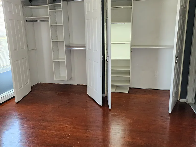 Cedar St — Photo 9
