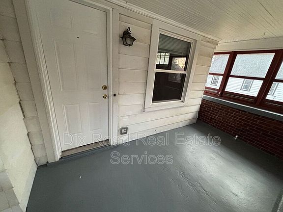 4th image of 2404 Mundale Ave