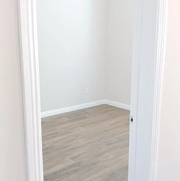 8933 Canby Ave — Photo 5