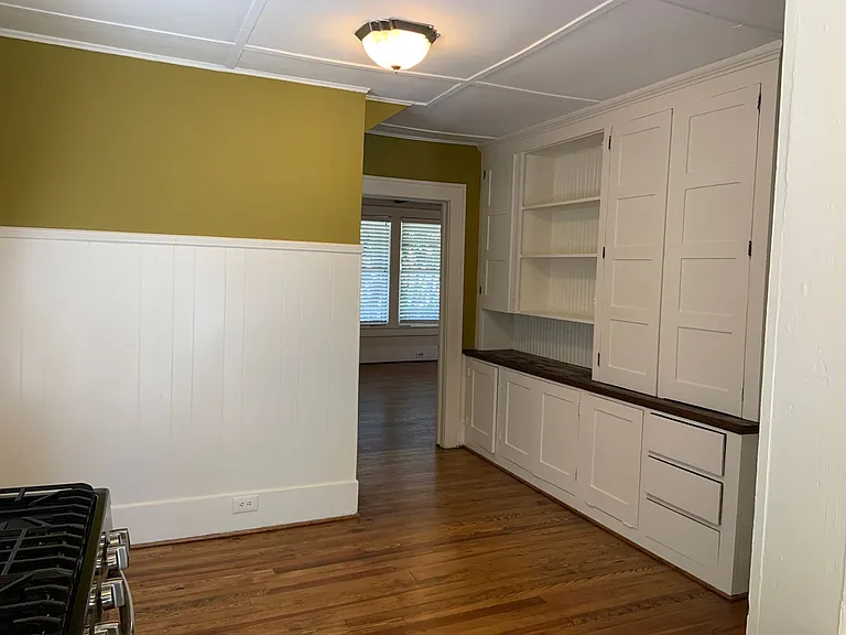 905 W McGee St #A — Photo 4