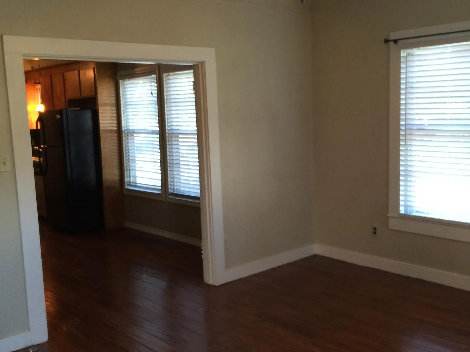 3 bed, 1619 sqft, $1,200 — Photo 2